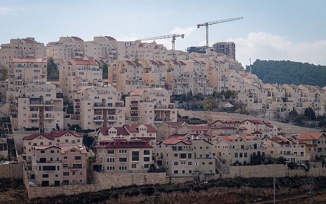 Houses are seen in the West Bank settlement of Efrat on November 27, 2018. (Gershon Elinson/Flash90) Houses are seen in the West Bank settlement of Efrat on November 27, 2018. (Gershon Elinson/Flash90)