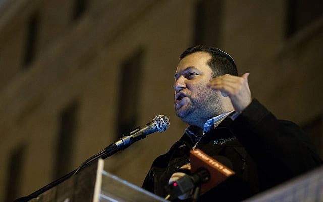 Samaria Regional Council head Yossi Dagan speaks during a demonstration outside the Prime Minister's Residence in Jerusalem, December 13, 2018 (Yonatan Sindel/Flash90) Samaria Regional Council head Yossi Dagan speaks during a demonstration outside the Prime Minister's Residence in Jerusalem, December 13, 2018 (Yonatan Sindel/Flash90)