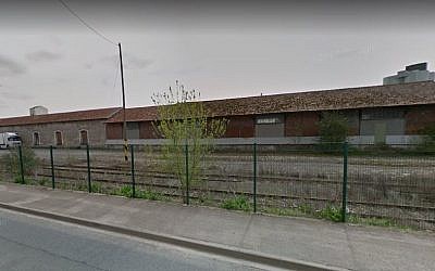An abandoned station in Pithiviers, France. (screen capture: Google Street View)