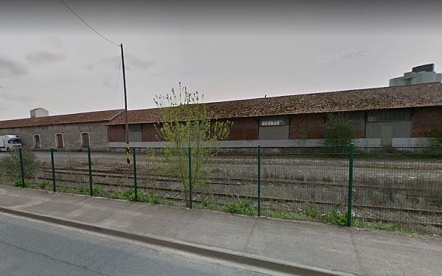 An abandoned station in Pithiviers, France. (screen capture: Google Street View) An abandoned station in Pithiviers, France. (screen capture: Google Street View)