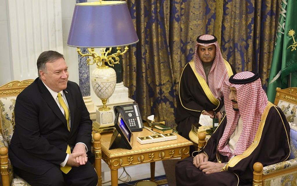 Saudi Arabia's King Salman bin Abdulaziz, right, meets with US Secretary of State Mike Pompeo  at the Royal Court in Riyadh on January 14, 2019. (ANDREW CABALLERO-REYNOLDS/POOL/AFP)