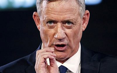 Former Israeli chief of staff Benny Gantz delivers his first electoral speech, in Tel Aviv on January 29, 2019. (Jack GUEZ / AFP)