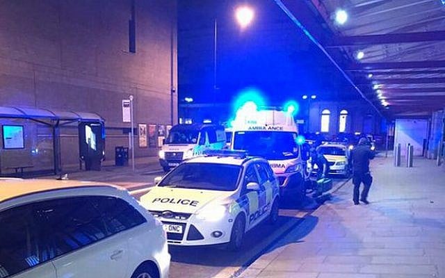 Police responding to a stabbing attack in Manchester in the UK on December 31, 2018 (Twitter) Police responding to a stabbing attack in Manchester in the UK on December 31, 2018 (Twitter)