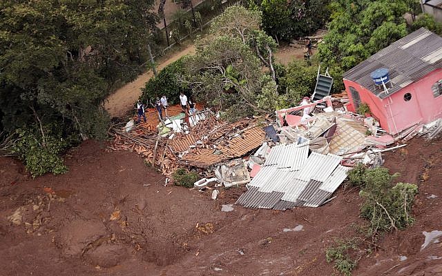 An aerial view shows a destroyed house after a dam collapsed in Brumadinho, Brazil, Saturday, Jan. 26, 2019 (AP Photo/Andre Penner) An aerial view shows a destroyed house after a dam collapsed in Brumadinho, Brazil, Saturday, Jan. 26, 2019 (AP Photo/Andre Penner)