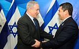 File: Prime Minister Benjamin Netanyahu, left, meets with Honduran President Juan Orlando Hernandez in Jerusalem on October 29, 2015. (Kobi Gideon/GPO)