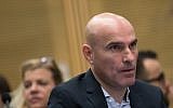 Israel Bar Association former chairman Efi Nave is seen at a Tel Aviv court on January 16, 2019. (Koko/Pool/Flash90)