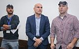 Israel Bar Association former chairman Efi Nave (center) at a Tel Aviv court on January 16, 2019 (Koko/Pool/Flash90)