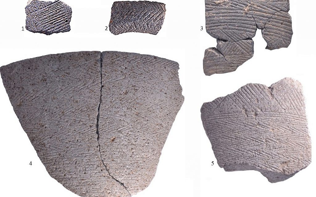 An unusual Chalcolithic period bowl example in which the entire surface is covered with triangles. (University of Haifa excavation team) An unusual Chalcolithic period bowl example in which the entire surface is covered with triangles. (University of Haifa excavation team)