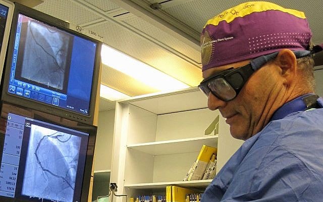 A surgeon in an operating room at the Hillel Yaffe Medical Center in Hadera. (Courtesy) A surgeon in an operating room at the Hillel Yaffe Medical Center in Hadera. (Courtesy)