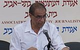 Moshe Pereg, the uncle of Gil Pereg who is accused of killing his mother and aunt in Argentina, speaks to journalists in Tel Aviv on January 28, 2019. (screen capture: Hadashot)