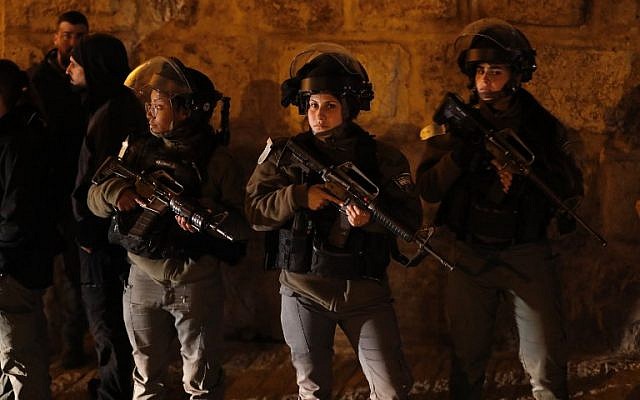 Border Police patrol near an entrance to the Temple Mount compound in Jerusalem's Old City, on February 19, 2019. (Ahmad Gharabli/AFP) Border Police patrol near an entrance to the Temple Mount compound in Jerusalem's Old City, on February 19, 2019. (Ahmad Gharabli/AFP)