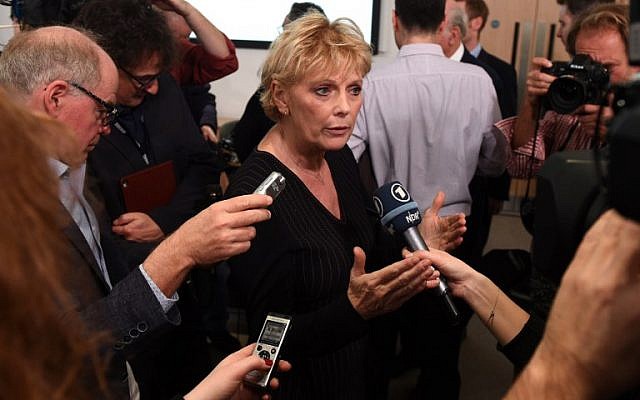 Pro-Europe British politician, Conservative party MP Anna Soubry, center, speaks to members of the media at a People's Vote campaign press conference in London on December 11, 2018. (Oli SCARFF/AFP) Pro-Europe British politician, Conservative party MP Anna Soubry, center, speaks to members of the media at a People's Vote campaign press conference in London on December 11, 2018. (Oli SCARFF/AFP)