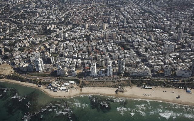 Areal view of Mediterranean coastline at Rishon LeZion, central Israel, November 21, 2014 (Hadas Parush/Flash90) Areal view of Mediterranean coastline at Rishon LeZion, central Israel, November 21, 2014 (Hadas Parush/Flash90)