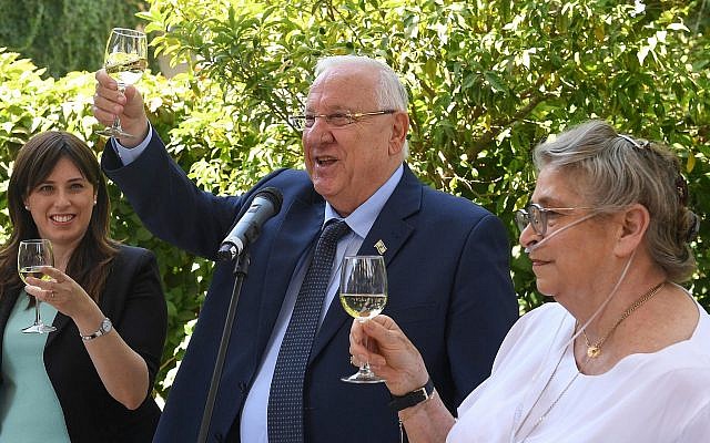 President Reuven Rivlin (C) his wife Nechama (R) and deputy foreign minister Tzipi Hotovely seen hosting a reception for the Foreign Diplomatic Corps in Israel, at the President's Residence in Jerusalem on September 18, 2017. (Mark Neyman/GPO) President Reuven Rivlin (C) his wife Nechama (R) and deputy foreign minister Tzipi Hotovely seen hosting a reception for the Foreign Diplomatic Corps in Israel, at the President's Residence in Jerusalem on September 18, 2017. (Mark Neyman/GPO)