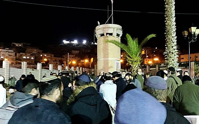 Israelis rallying in Hebron against the murder of Ori Ansbacher on February 9, 2019. (Courtesy: Elimelech Karzan) Israelis rallying in Hebron against the murder of Ori Ansbacher on February 9, 2019. (Courtesy: Elimelech Karzan)