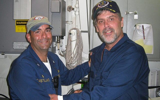 The US Navy released this picture on April 12, 2009 of Maersk-Alabama Capt. Richard Phillips, right, standing alongside Cmdr. Frank Castellano, commanding officer of the USS Bainbridge (DDG 96) after being rescued by US Naval Forces off the coast of Somalia. (Official U.S. Navy photo) The US Navy released this picture on April 12, 2009 of Maersk-Alabama Capt. Richard Phillips, right, standing alongside Cmdr. Frank Castellano, commanding officer of the USS Bainbridge (DDG 96) after being rescued by US Naval Forces off the coast of Somalia. (Official U.S. Navy photo)