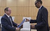 Israel's new Ambassador to Rwanda, Ron Adam, left, presents his credentials to Rwanda President Paul Kagame, on February 21, 2019. (Office of the President of Rwanda)