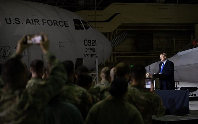 US President Donald Trump speaks to US troops at Joint Base Elmendorf-Richardson in Anchorage, Alaska, February 28, 2019. (SAUL LOEB / AFP) US President Donald Trump speaks to US troops at Joint Base Elmendorf-Richardson in Anchorage, Alaska, February 28, 2019. (SAUL LOEB / AFP)