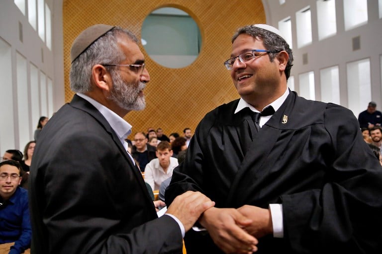 Veb-kamera porno yaqin planda Oddiy rus ayol bilan jinsiy aloqa