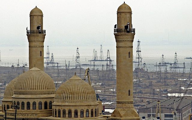 The Bibi Heybat Mosque in Baku, Azerbaijan,  March 3, 2006. (Mikhail Metzel/AP)