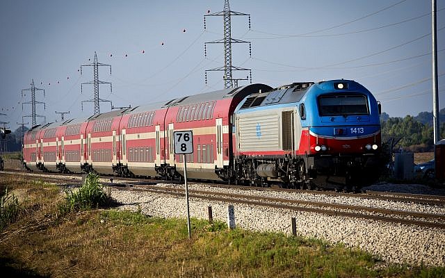 Illustrative: A train pulling through the Hefer Valley, Israel. June 24, 2013. (Moshe Shai/FLASH90) Illustrative: A train pulling through the Hefer Valley, Israel. June 24, 2013. (Moshe Shai/FLASH90)