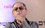 Amnon Abramovitch at a Peace Now convention in Tel Aviv on July 24, 2015. (Tomer Neuberg/Flash90)