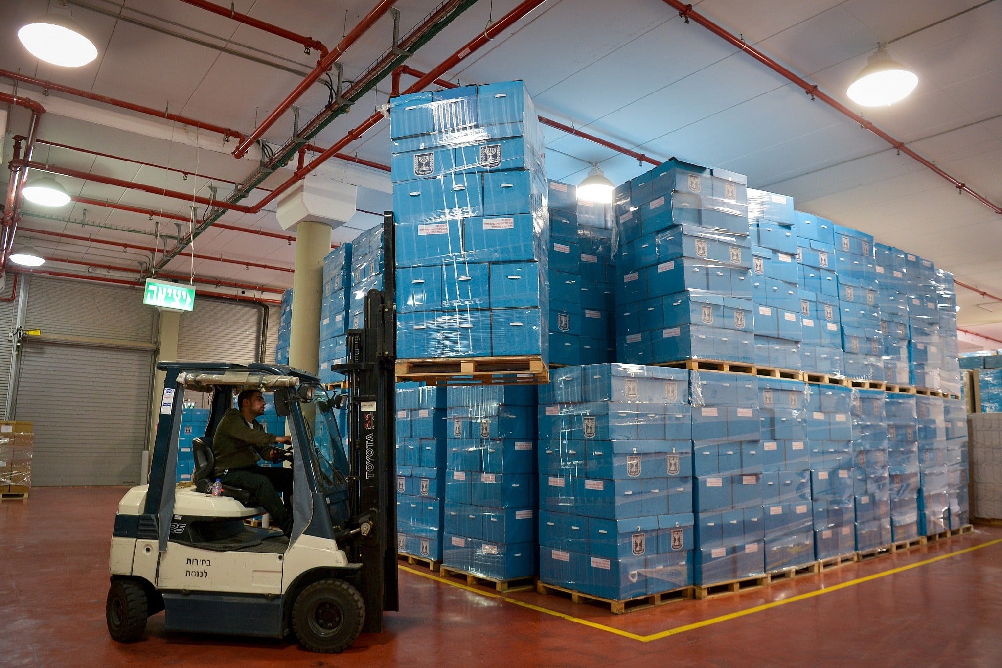 Central Election Committee workers prepare materials to be sent to polling stations ahead of election day, March 6, 2019. (Flash90) Central Election Committee workers prepare materials to be sent to polling stations ahead of election day, March 6, 2019. (Flash90)