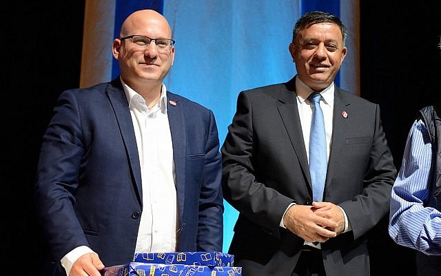 Leader of Labor Party Avi Gabbay (R) and Labor's secretary-general Eran Hermoni at a party conference in Tel Aviv, April 24, 2018. (Gili Yaari/FLASH90) Leader of Labor Party Avi Gabbay (R) and Labor's secretary-general Eran Hermoni at a party conference in Tel Aviv, April 24, 2018. (Gili Yaari/FLASH90)
