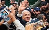Prime Minister Benjamin Netanyahu visits the Hatikva Market in Tel Aviv on April 2, 2019, ahead of general elections next week. (Flash90)