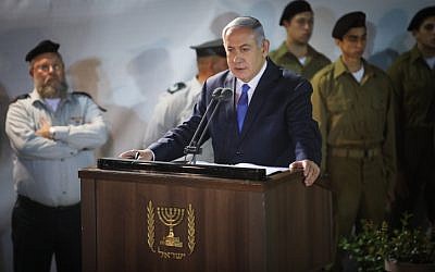Prime Minister Benjamin Netanyahu eulogizes Zachary Baumel, who went missing at the Battle of Sultan Yacub in 1982, at the funeral Mount Herzl Military cemetery in Jerusalem on April 4, 2019. (Hadas Parush/Flash90)