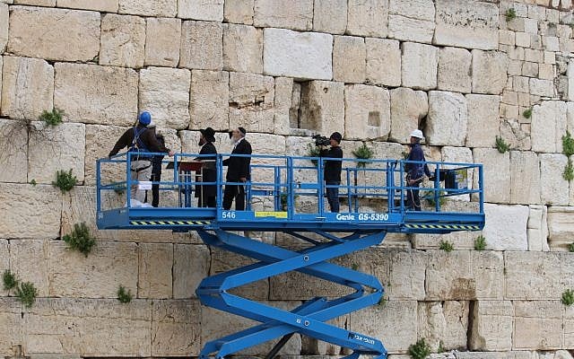 A Western Wall safety inspection on April 3, 2019 (Western Wall Heritage Foundation)