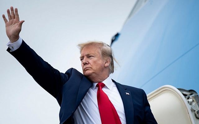 US President Donald Trump boards Air Force One at Andrews Air Force Base, Maryland on May 8, 2019 (Brendan Smialowski / AFP) US President Donald Trump boards Air Force One at Andrews Air Force Base, Maryland on May 8, 2019 (Brendan Smialowski / AFP)