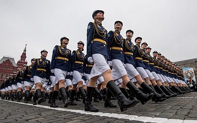 Russian servicewomen march through Red Square during the Victory Day military parade in downtown Moscow on May 9, 2019. (Mladen ANTONOV / AFP) Russian servicewomen march through Red Square during the Victory Day military parade in downtown Moscow on May 9, 2019. (Mladen ANTONOV / AFP)