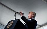 US President Donald Trump speaks at the Cameron LNG Export Facility on May 14, 2019, in Hackberry, Louisiana. ( Brendan Smialowski / AFP)