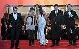 US actor Leonardo DiCaprio (L), Australian actress Margot Robbie, US film director Quentin Tarantino (2ndR) and his wife Israeli singer Daniella Pick and US actor Brad Pitt on the red carpet at the Festival Palace after the screening of the film "Once Upon a Time... in Hollywood" at the Cannes Film Festival in France, May 21, 2019. (LOIC VENANCE / AFP)