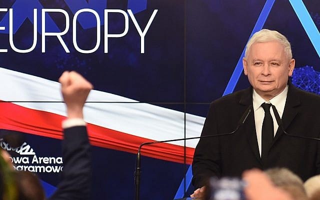 Jaroslaw Kaczynski, leader of PiS party (Law and Justice) gives a speech after announcing the first results of the European parliament election at the party's headquarters in Warsaw on May 26, 2019. (Janek SKARZYNSKI / AFP) Jaroslaw Kaczynski, leader of PiS party (Law and Justice) gives a speech after announcing the first results of the European parliament election at the party's headquarters in Warsaw on May 26, 2019. (Janek SKARZYNSKI / AFP)