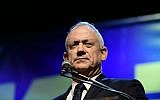 Blue and White party leader Benny Gantz addresses a demonstration outside the Tel Aviv Museum on May 25, 2019, against Prime Minister Benjamin Netanyahu's efforts to avoid prosecution in three criminal cases he faces.  (Tomer Neuberg/Flash90)