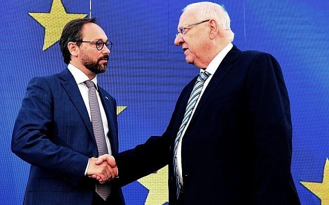 President Reuven Rivlin (R) and European Union Ambassador to Israel Emanuele Giaufret at an event in Tel Aviv on May 15, 2019. (Mark Neiman/GPO) President Reuven Rivlin (R) and European Union Ambassador to Israel Emanuele Giaufret at an event in Tel Aviv on May 15, 2019. (Mark Neiman/GPO)