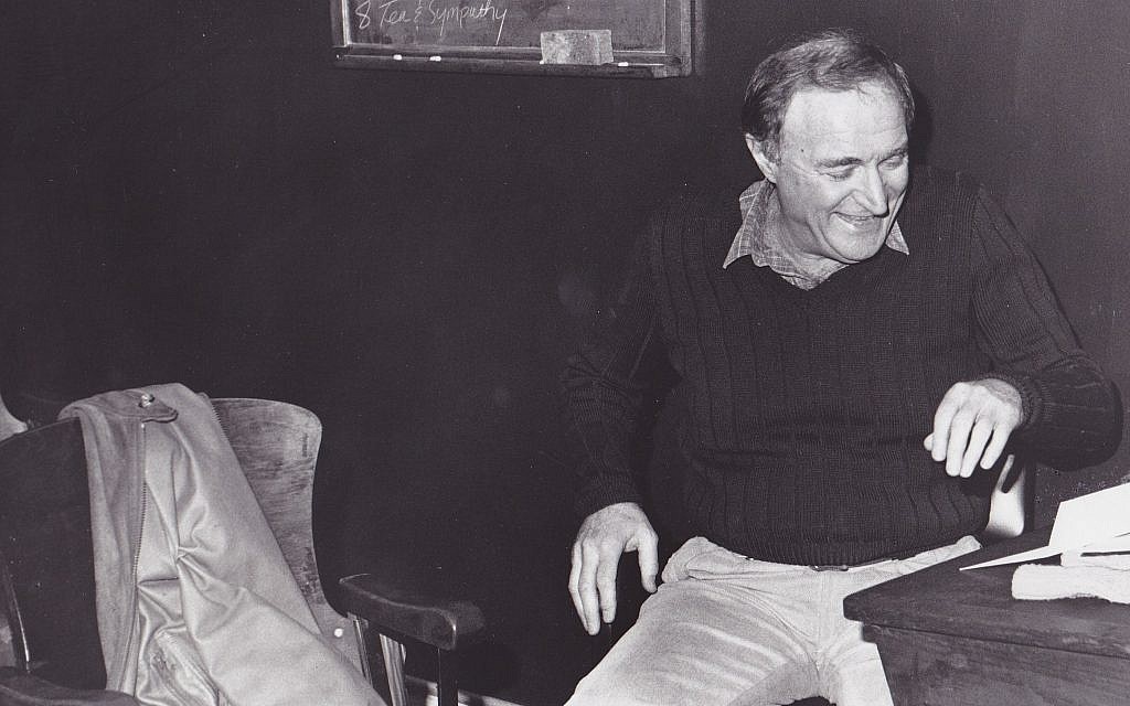 Wynn Handman in his Carnegie Hall studio, 1986. (Courtesy) Wynn Handman in his Carnegie Hall studio, 1986. (Courtesy)