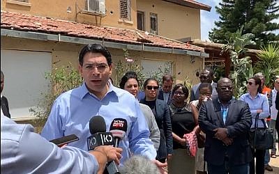 Israel's Ambassador to the UN, Danny Danon, briefing fellow ambassadors to the UN May 7, 2019, during a tour of homes and buildings in the coastal city of Ashkelon hit by rockets fired from Gaza over the weekend.  (Mission of Israel to the UN)
