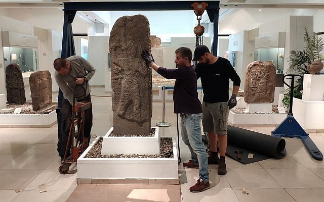 Moving artifacts from the Bible Lands Museum Jerusalem into the new exhibition at the Louvre, which opens May 2, 2019 (Courtesy Bible Lands Museum PR) Moving artifacts from the Bible Lands Museum Jerusalem into the new exhibition at the Louvre, which opens May 2, 2019 (Courtesy Bible Lands Museum PR)