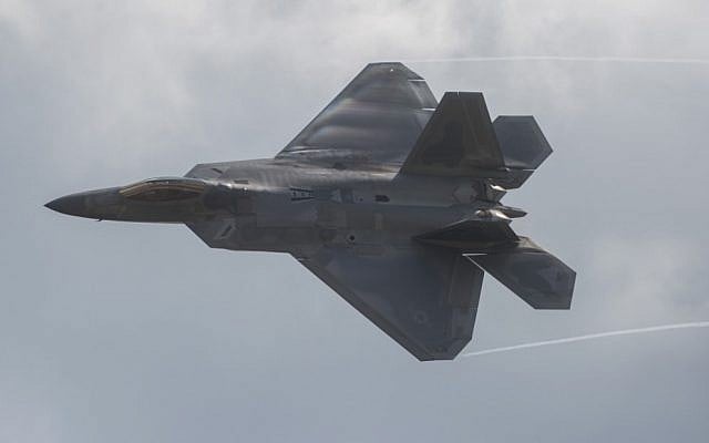 In this photo from September 16, 2017, an F-22 Raptor does a fly-by during the airshow at Joint Andrews Air Base in Maryland. (Andrew Caballero-Reynolds/AFP) In this photo from September 16, 2017, an F-22 Raptor does a fly-by during the airshow at Joint Andrews Air Base in Maryland. (Andrew Caballero-Reynolds/AFP)