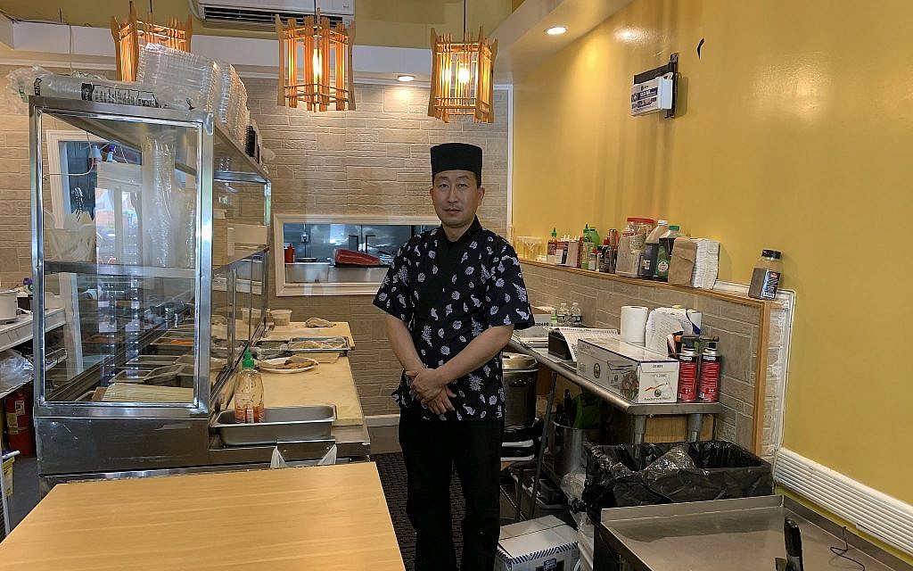 Jerry Xiu, the sushi chef at Sushi Kingdom & Asian Fusion, has warmed up to the idea of Jewish-Japanese cuisine. (Josefin Dolsten)