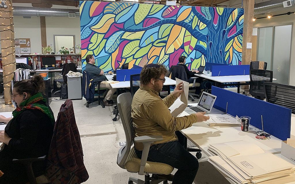 SketchPad Chicago is a co-working space that incorporates Jewish values and programming. (Josefin Dolsten) SketchPad Chicago is a co-working space that incorporates Jewish values and programming. (Josefin Dolsten)