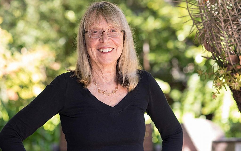 Esther Wojcicki (Jo Sittenfeld)