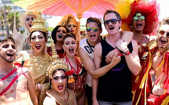 American actor Neil Patrick Harris seen at the annual Gay Pride Parade in Tel Aviv, on June 14, 2019 (Tomer Neuberg/Flash90)