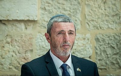 Education Minister Rafi Peretz at his swearing-in ceremony at the Education Ministry in Jerusalem on June 26, 2019. (Yonatan Sindel/Flash90)