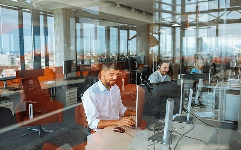 Illustrative: A call center (iStock) Illustrative: A call center (iStock)