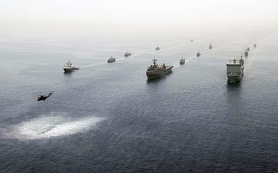Multinational ship in formation in the Persian Gulf May 21, 2013, during an International Mine Countermeasures Exercise. (Michael Sandberg/US Navy)