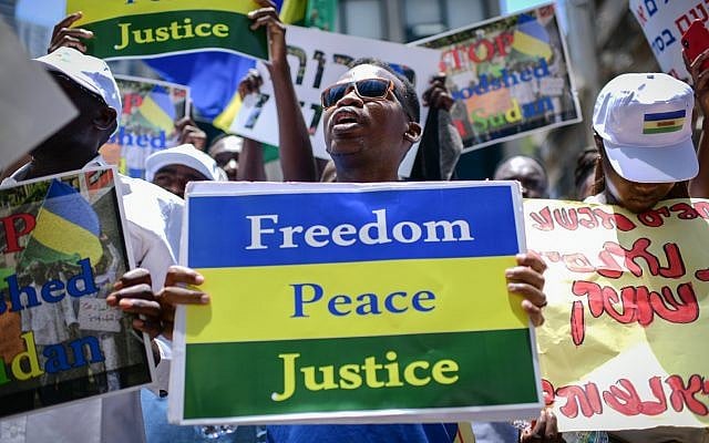 Sudanese nationals demonstrate in support of Sudan,outside the European Union Embassy in Tel Aviv, June 25, 2019 (Tomer Neuberg/Flash90) Sudanese nationals demonstrate in support of Sudan,outside the European Union Embassy in Tel Aviv, June 25, 2019 (Tomer Neuberg/Flash90)
